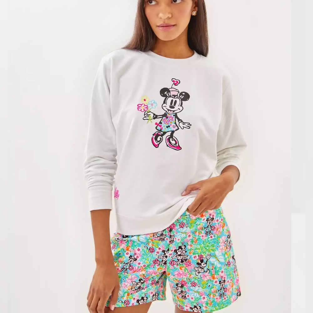 Lilly Pulitzer Lilly Hearts Disney 5 inch Callahan Mid Rise Short- size 4 NWOT
